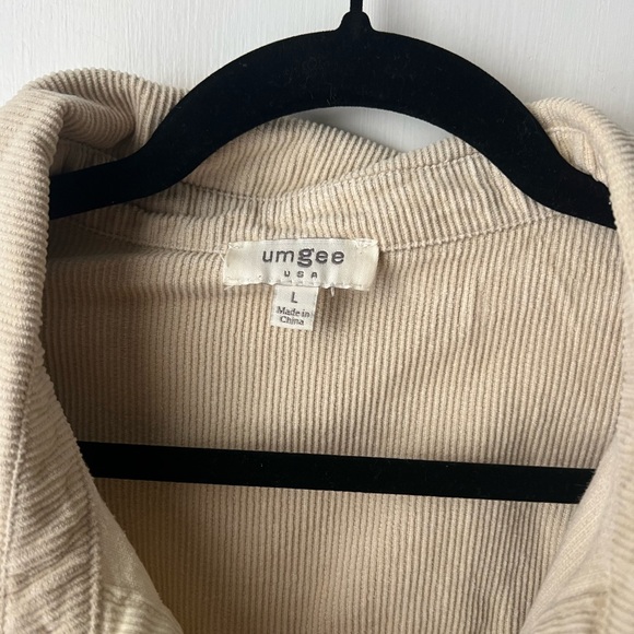 Umgee Two-Tone Corduroy Button-Up Jacket in Cream and Brown - Picture 4 of 10